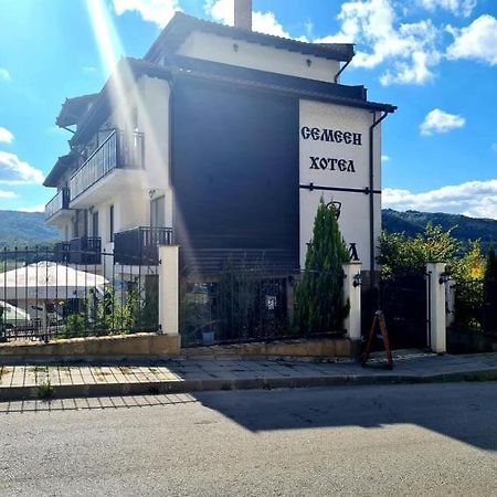 Family Hotel Bela ตริยาฟนา ภายนอก รูปภาพ