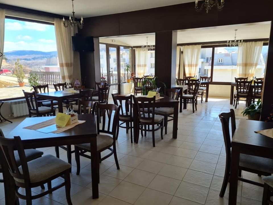 Family Hotel Bela ตริยาฟนา ภายนอก รูปภาพ