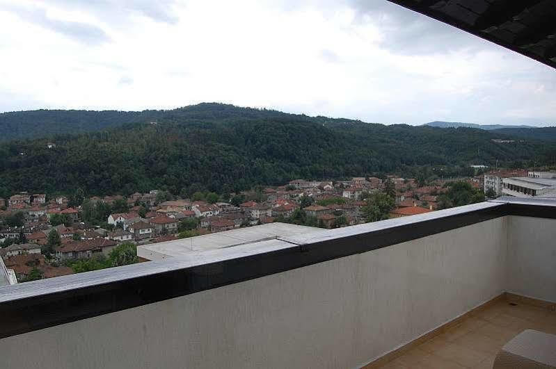Family Hotel Bela ตริยาฟนา ภายนอก รูปภาพ