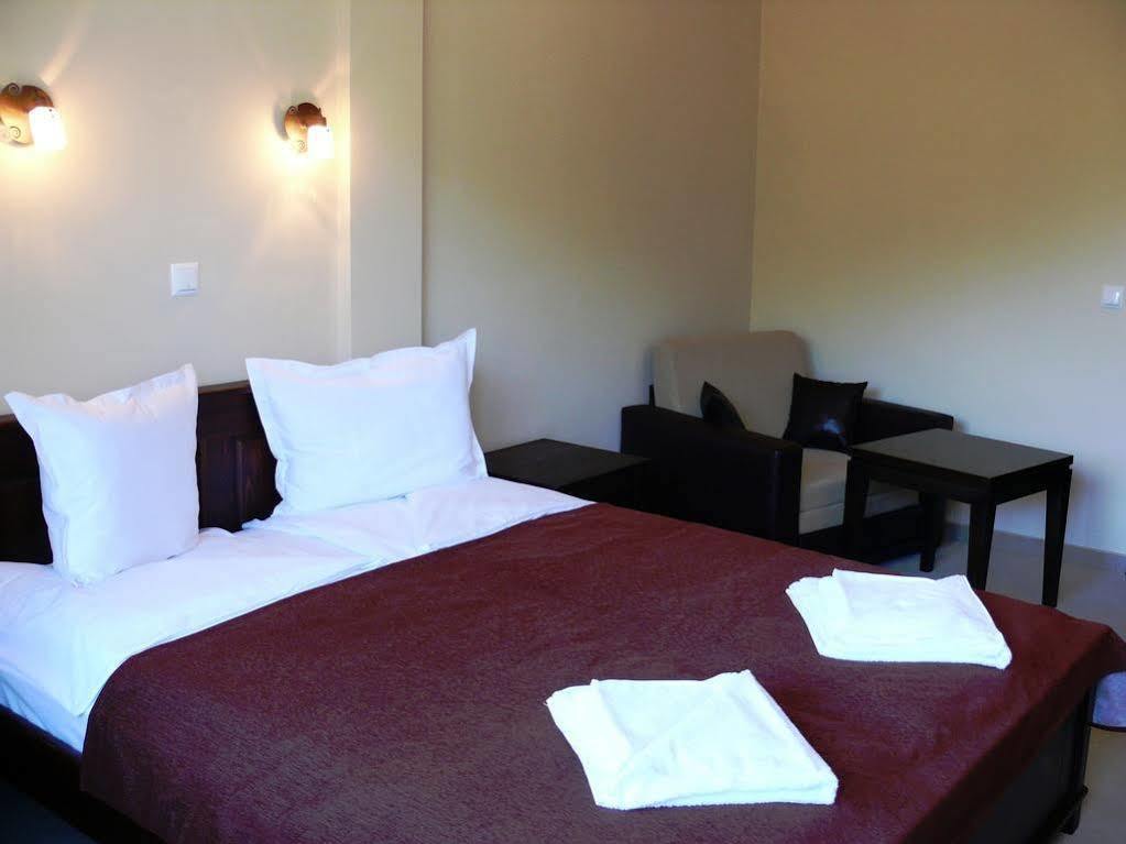 Family Hotel Bela ตริยาฟนา ภายนอก รูปภาพ